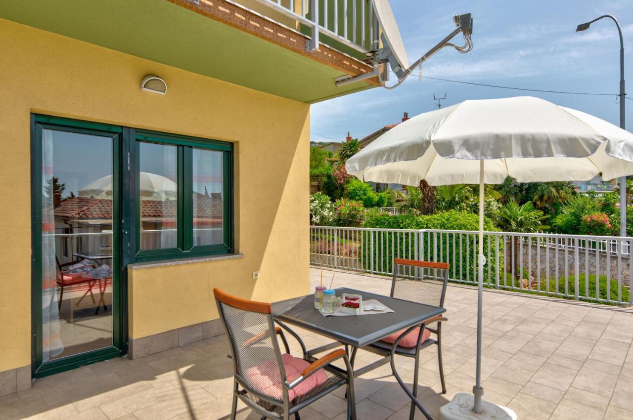 Apartments Jasna Crikvenica Exteriör bild